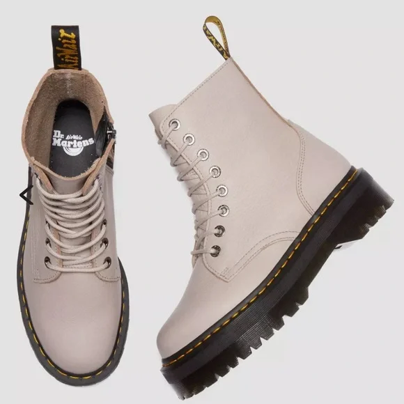 Dr. Martens *NWOB* Jadon III Boot Pisa Leather Platforms, Unisex, Taupe - Picture 2 of 11